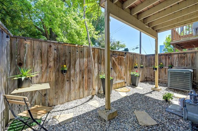 283 Mcdowell Ln, West Sacramento, CA 95605