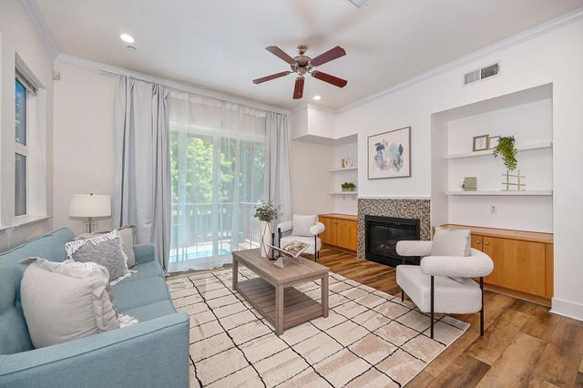 283 Mcdowell Ln, West Sacramento, CA 95605