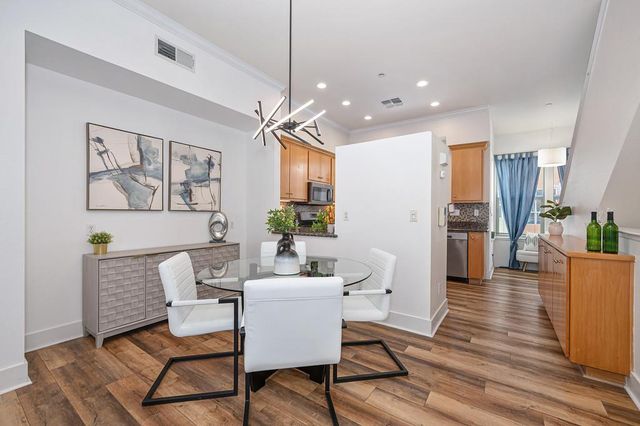 283 Mcdowell Ln, West Sacramento, CA 95605