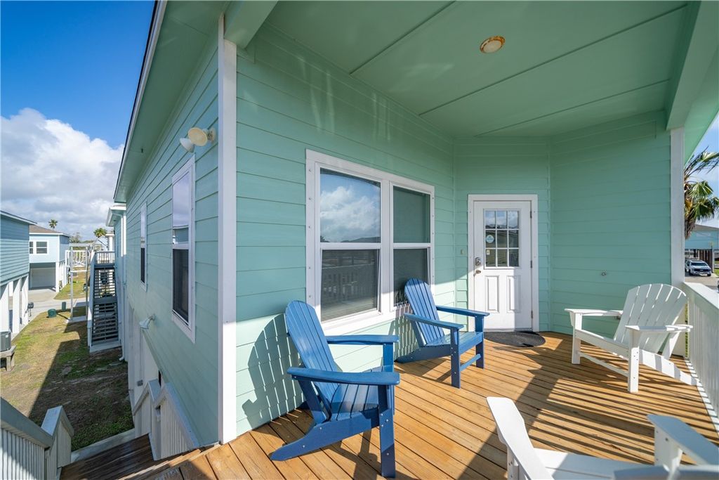 112 Maldives, Rockport, TX 78382 — photo 2