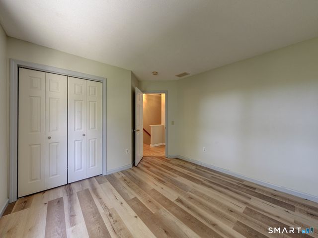 24 Nutmeg Court 24, West Hartford, CT 06110
