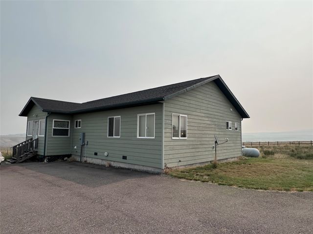 23 Warren Court, Hall, MT 59837