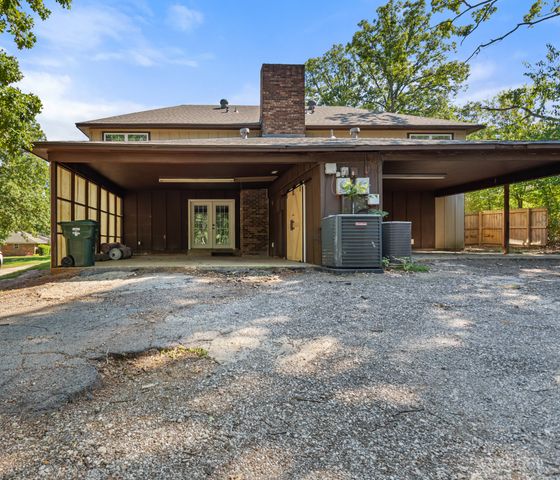 2228 Aberdeen Drive 2226, Tyler, TX 75703