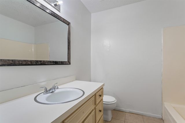 2228 Aberdeen Drive 2226, Tyler, TX 75703