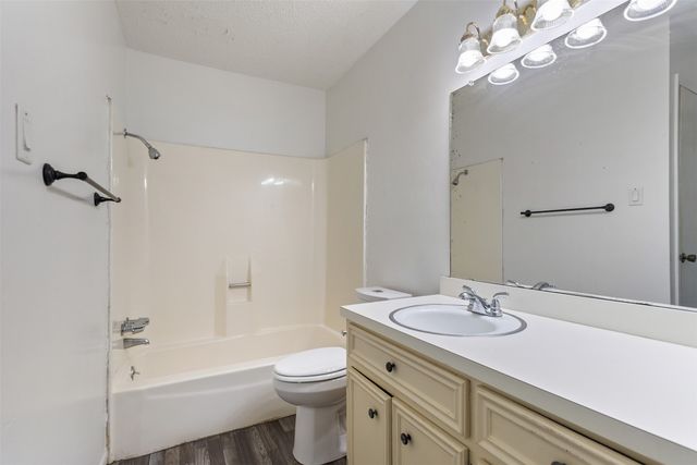 2228 Aberdeen Drive 2226, Tyler, TX 75703