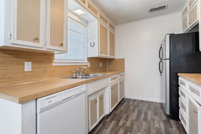 2228 Aberdeen Drive 2226, Tyler, TX 75703