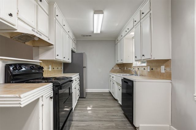 2228 Aberdeen Drive 2226, Tyler, TX 75703