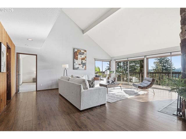 17941 MEADOWLARK Ln, Lake Oswego, OR 97034