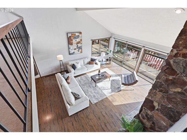 17941 MEADOWLARK Ln, Lake Oswego, OR 97034