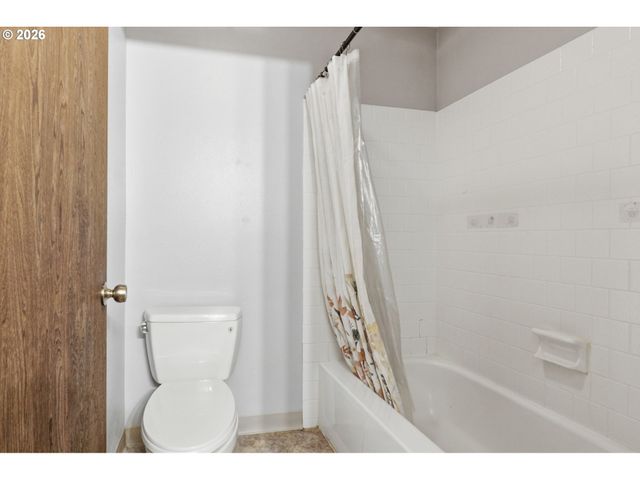 17941 MEADOWLARK Ln, Lake Oswego, OR 97034