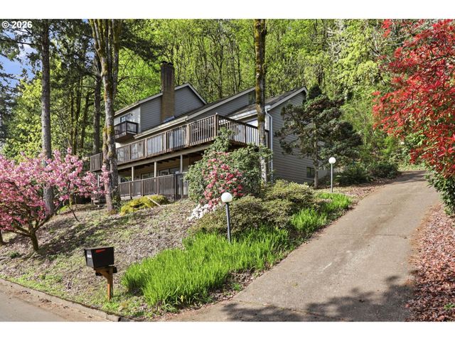 17941 MEADOWLARK Ln, Lake Oswego, OR 97034