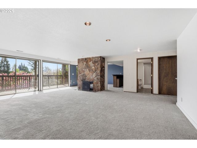 17941 MEADOWLARK Ln, Lake Oswego, OR 97034