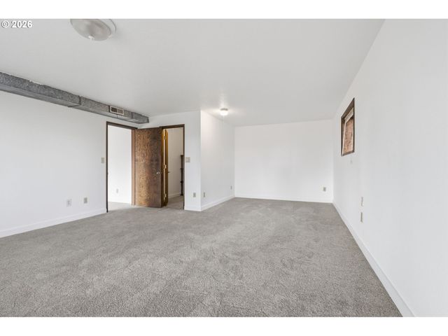 17941 MEADOWLARK Ln, Lake Oswego, OR 97034