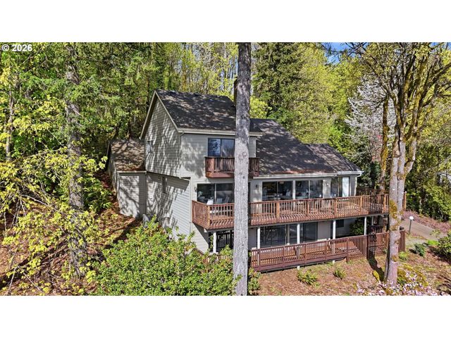 17941 MEADOWLARK Ln, Lake Oswego, OR 97034