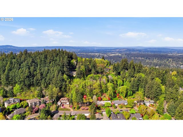 17941 MEADOWLARK Ln, Lake Oswego, OR 97034