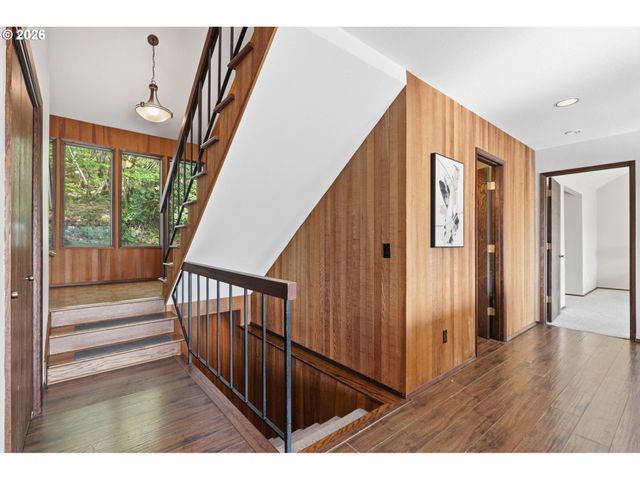 17941 MEADOWLARK Ln, Lake Oswego, OR 97034