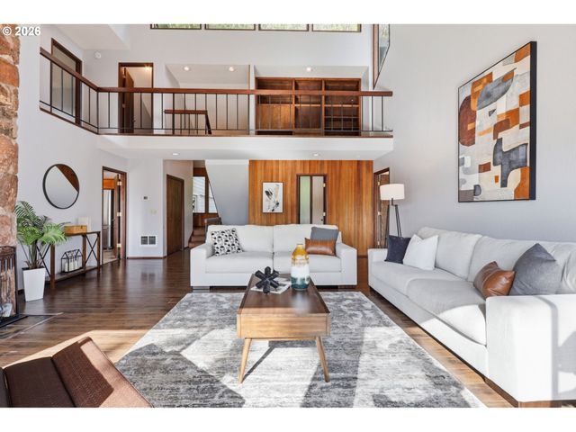 17941 MEADOWLARK Ln, Lake Oswego, OR 97034