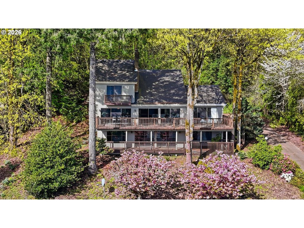 17941 MEADOWLARK Ln, Lake Oswego, OR 97034