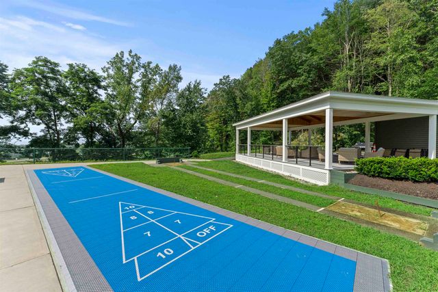 139 Buttonwood Drive, Brattleboro, VT 05301