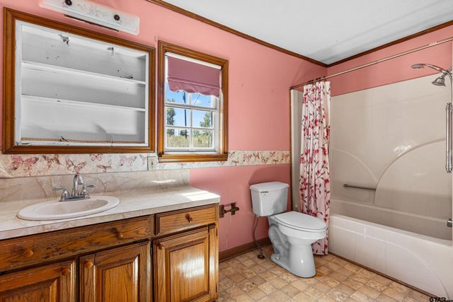 1159 County Road 479D 2, Mt Enterprise, TX 75681