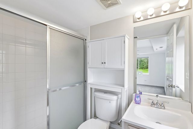 7335 OAKWOOD Avenue 2F, Lyons, IL 60534