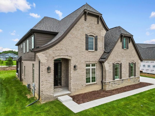 55735 Bay Oaks Court, Shelby Twp, MI 48315