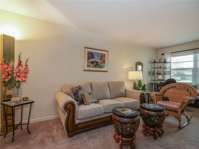 12 Vista Palm Lane 103, Vero Beach, FL 32962