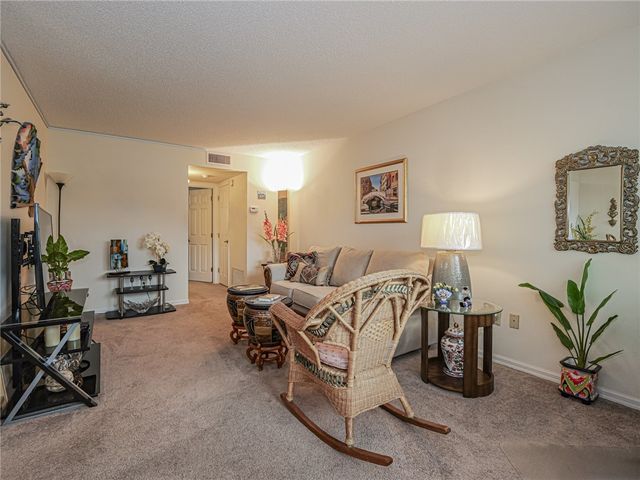 12 Vista Palm Lane 103, Vero Beach, FL 32962