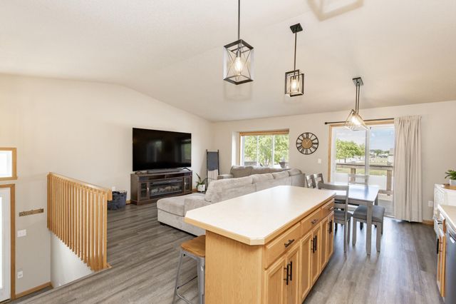 4459 15th Street S, Moorhead, MN 56560