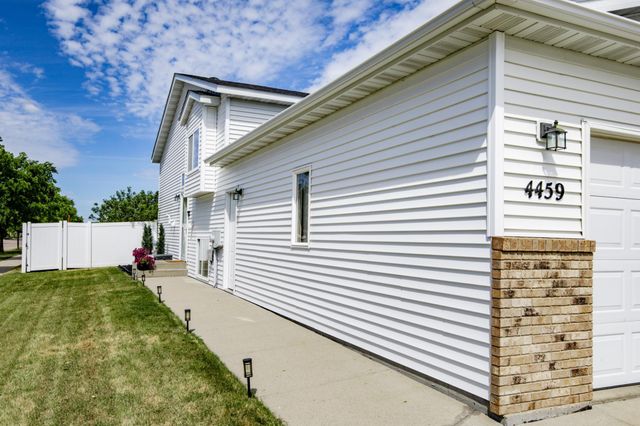 4459 15th Street S, Moorhead, MN 56560