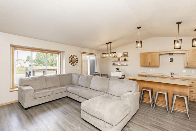 4459 15th Street S, Moorhead, MN 56560