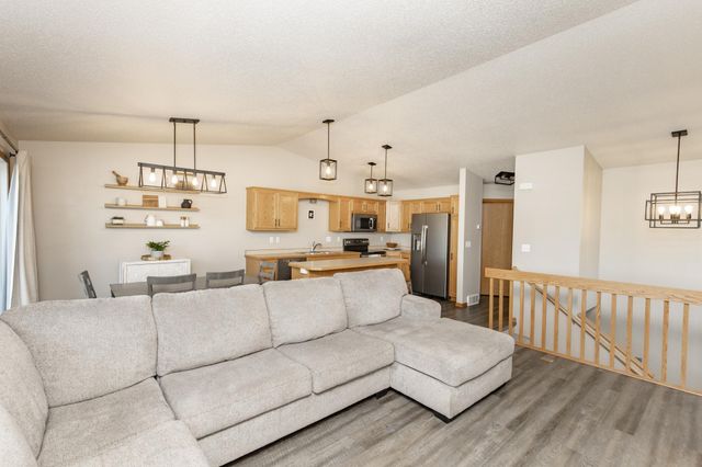 4459 15th Street S, Moorhead, MN 56560