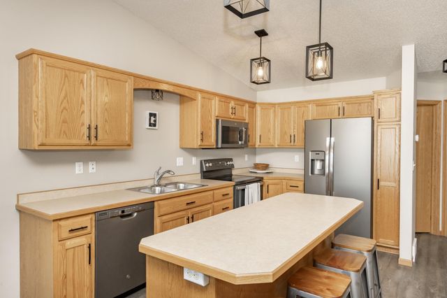 4459 15th Street S, Moorhead, MN 56560