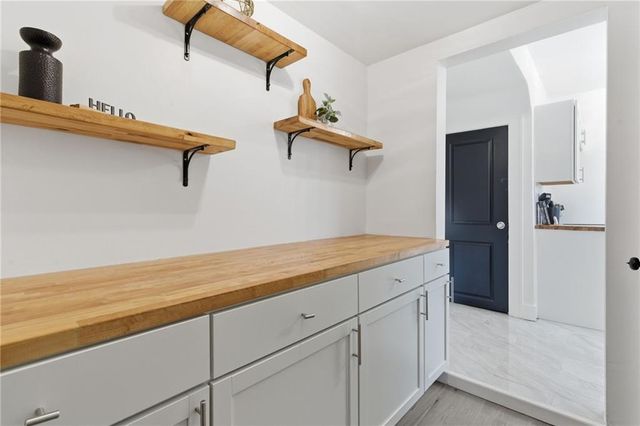 5718 Harrison Street, Kansas City, MO 64110