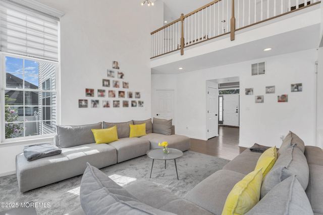 149 Newington Lane, Toms River, NJ 08755