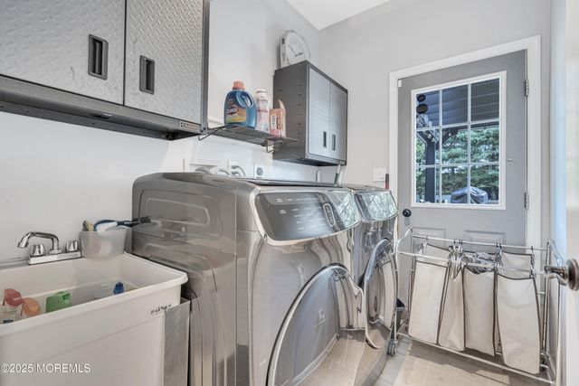 149 Newington Lane, Toms River, NJ 08755