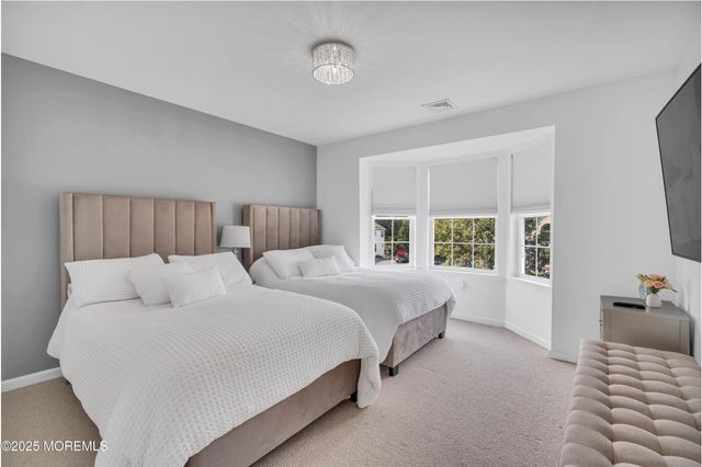 149 Newington Lane, Toms River, NJ 08755