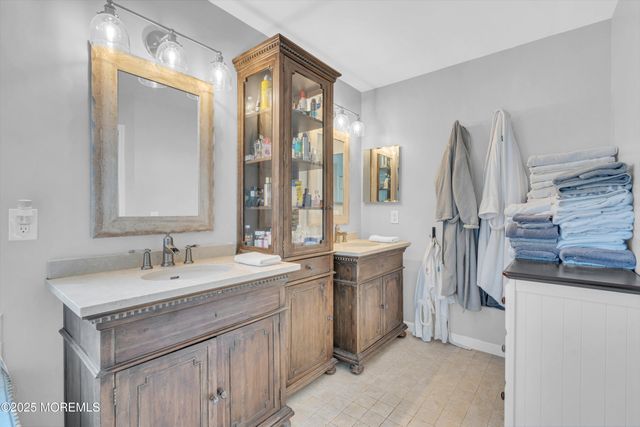 149 Newington Lane, Toms River, NJ 08755