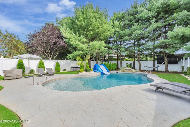 149 Newington Lane, Toms River, NJ 08755