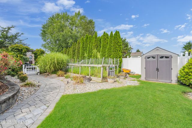 149 Newington Lane, Toms River, NJ 08755