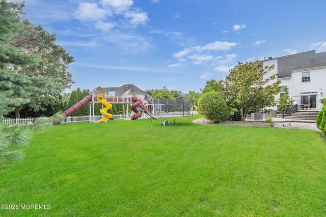 149 Newington Lane, Toms River, NJ 08755