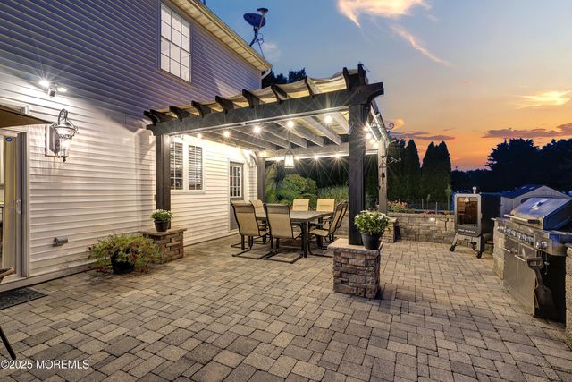 149 Newington Lane, Toms River, NJ 08755