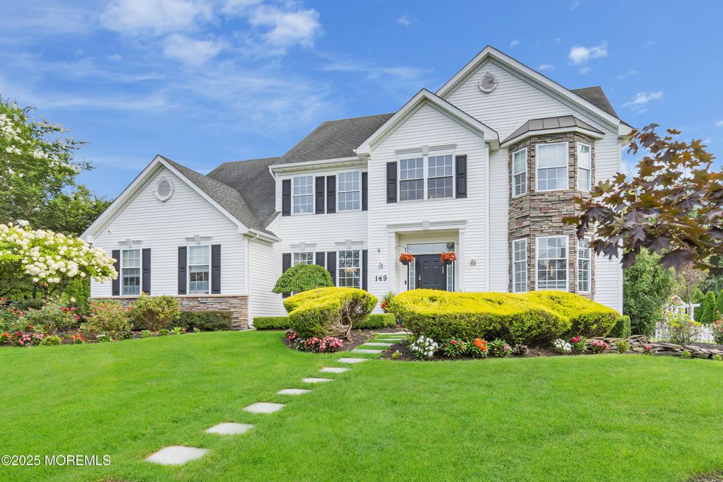 149 Newington Lane, Toms River, NJ 08755