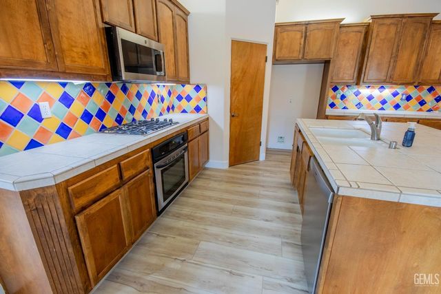 6313 Bellorita Drive, Bakersfield, CA 93306