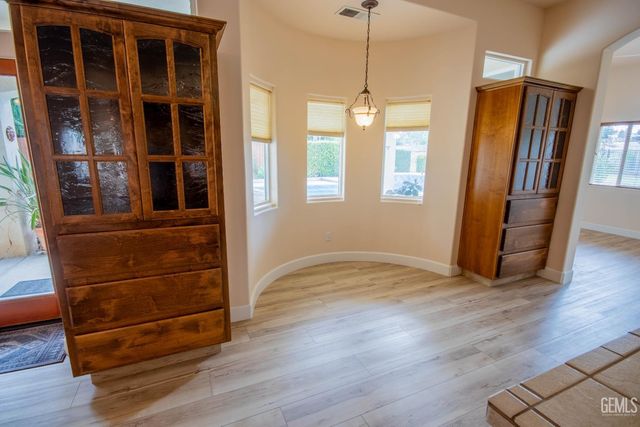 6313 Bellorita Drive, Bakersfield, CA 93306