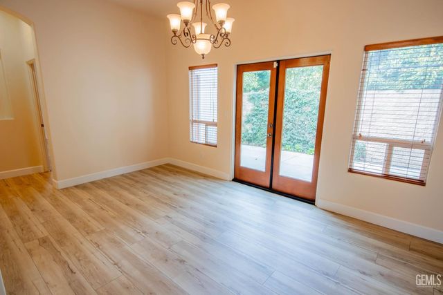 6313 Bellorita Drive, Bakersfield, CA 93306