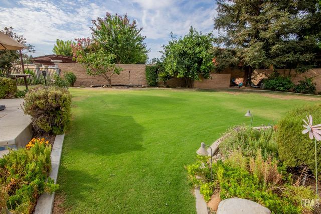 6313 Bellorita Drive, Bakersfield, CA 93306