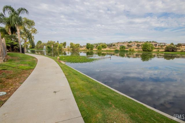 6313 Bellorita Drive, Bakersfield, CA 93306