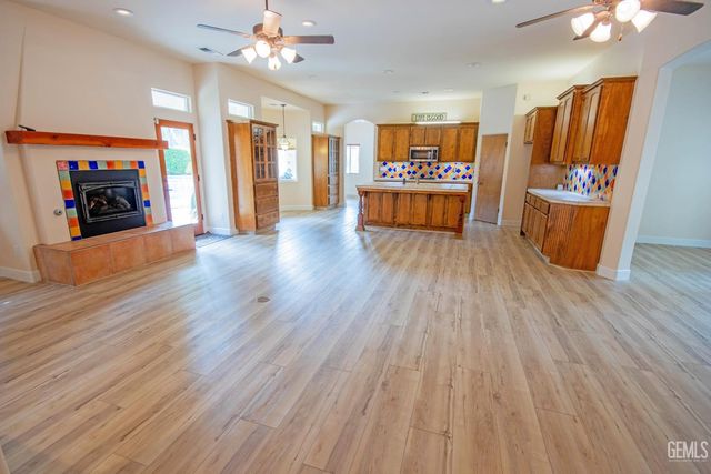 6313 Bellorita Drive, Bakersfield, CA 93306