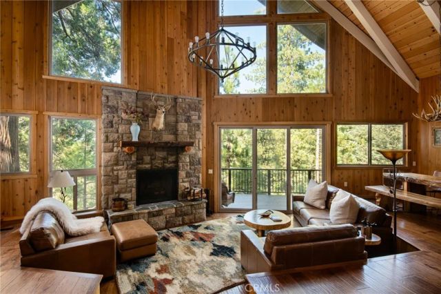 26621 Thunderbird, Lake Arrowhead, CA 92352